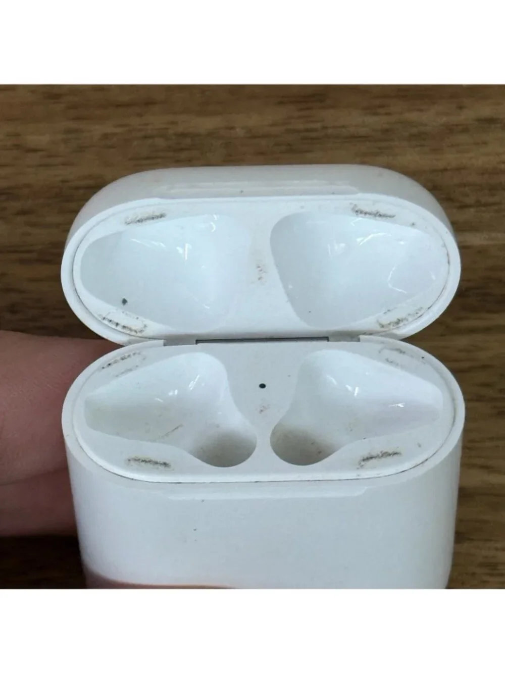 OEM Apple AirPods 1st Gen A1602 W/Charging Case Authentic Genuine READ!!*